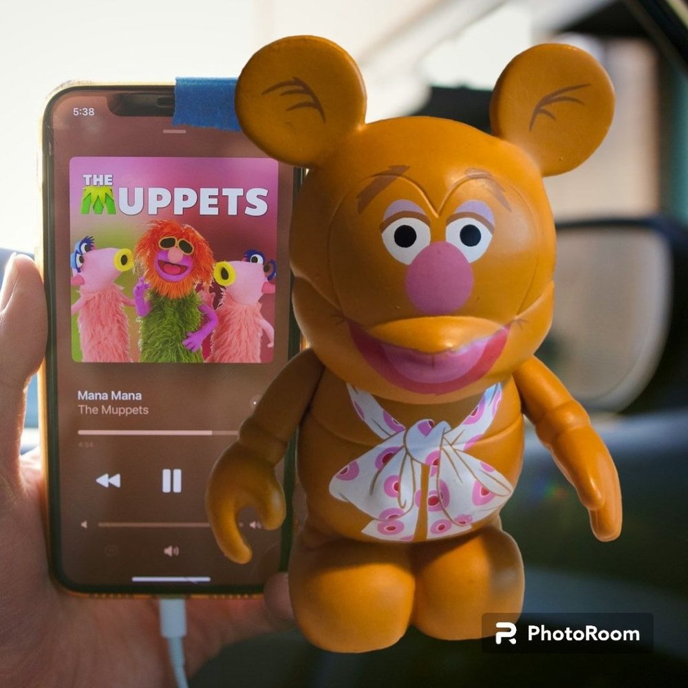 Disney Vinylmation Fozzie Bear 3" The Muppets Series 1 Artist Signature Preowned